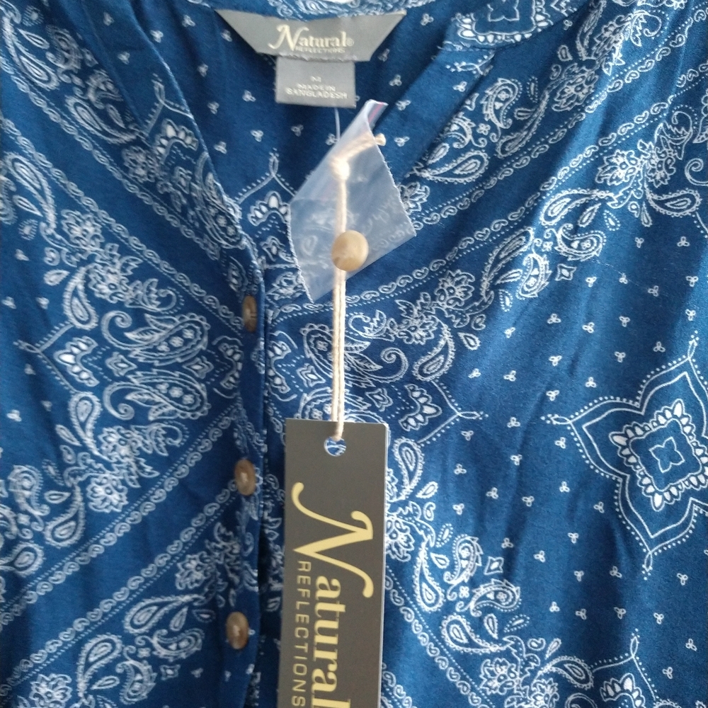 Blue Paisley Sleeveless Top - Picture 5 of 5
